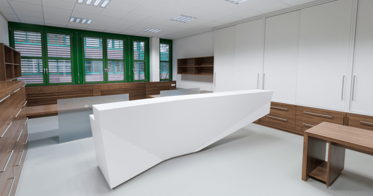 Ortweinschule: Schüler gestalten Schulkanzlei neu