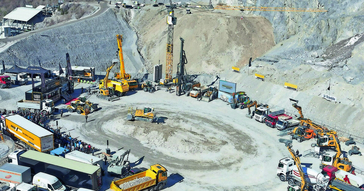 Liebherr-Roadshow 2018: Manege frei!