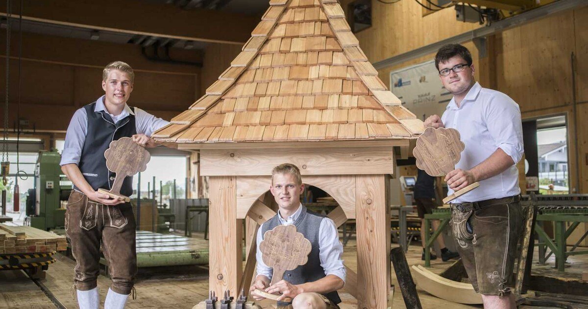 Holztechnikum prämiert Projekte