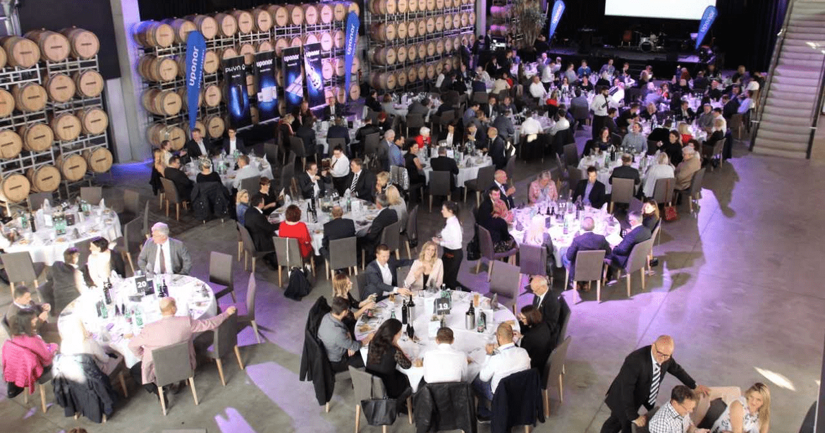 Uponor Highlights garniert mit exzellenten Weinen