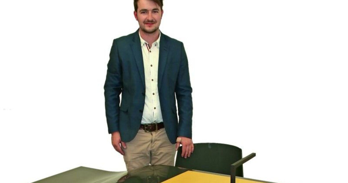 Meisterstück: Schreibtisch mit Schwung