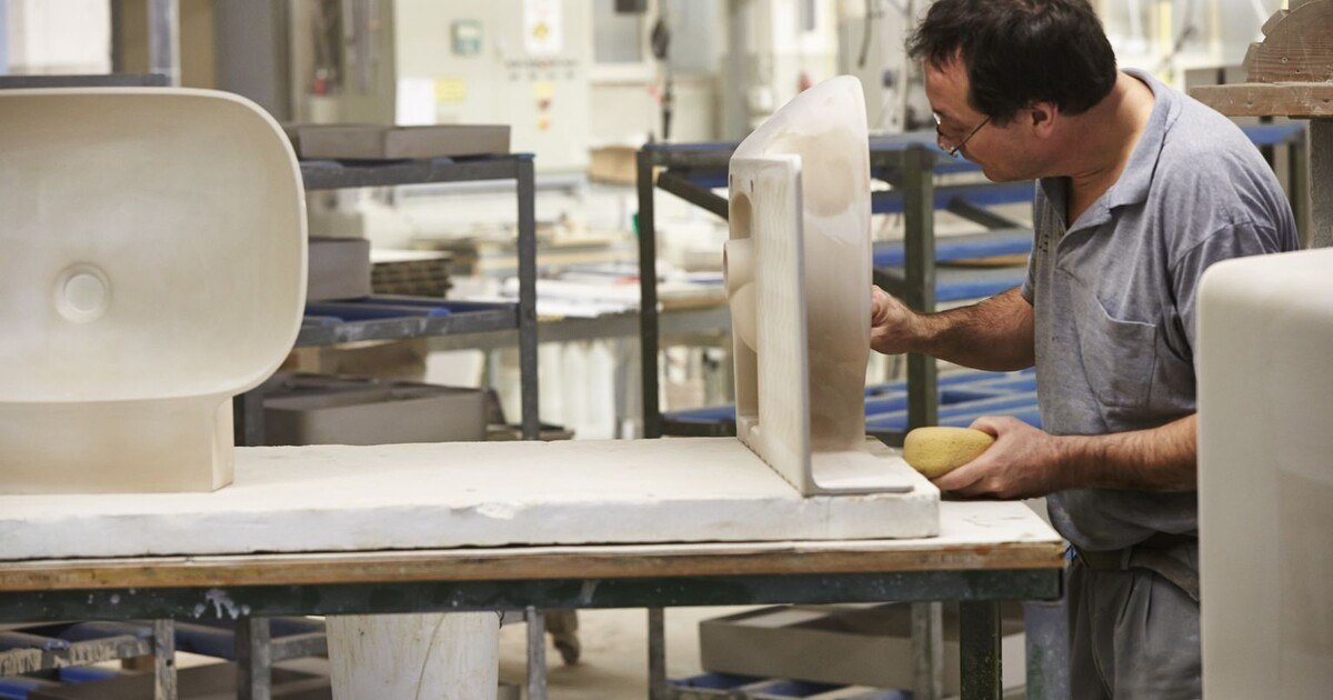 Laufen baut Standort Gmunden aus