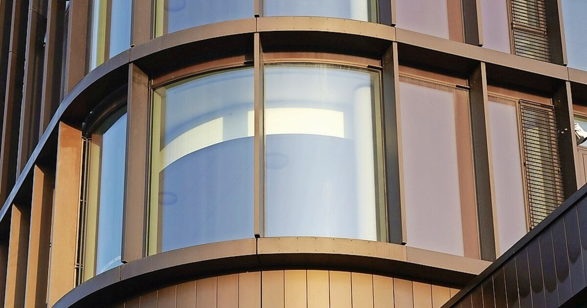 Kupfern leuchtende Landmarke