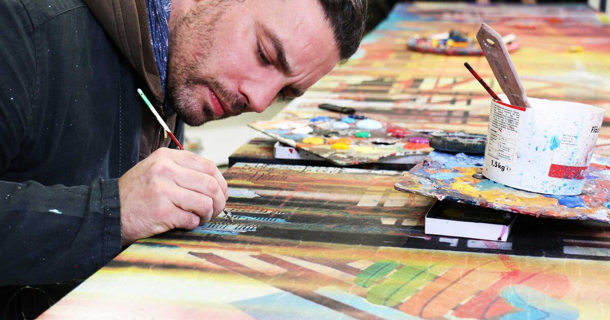 Einbau-Profis treiben’s bunt zur LivingKitchen: Neue Modelle von Küppersbusch & Falcon