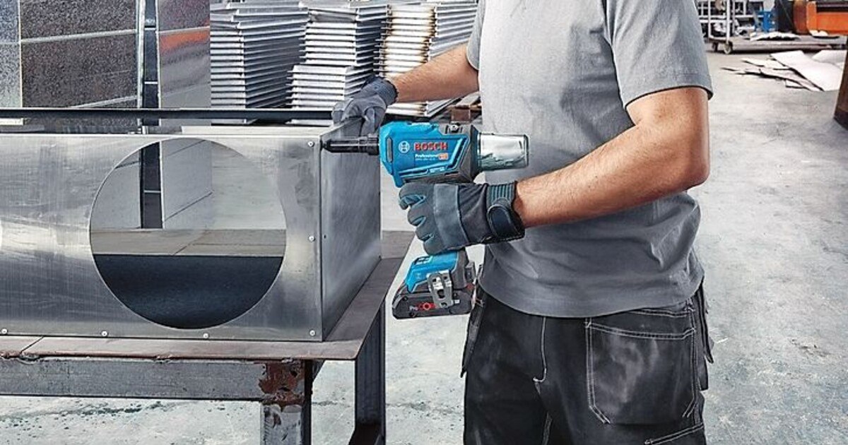 Erste Akku-Nietpistole von Bosch für Profis