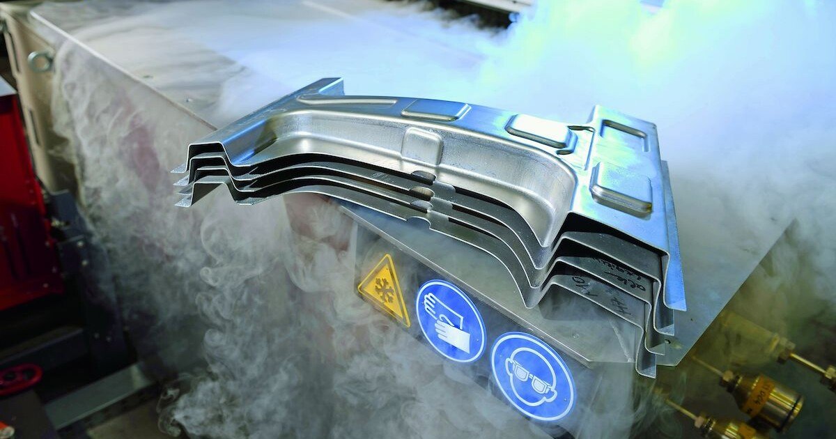 „Kryogenes Verfahren“: Mit Kälte Bleche formen