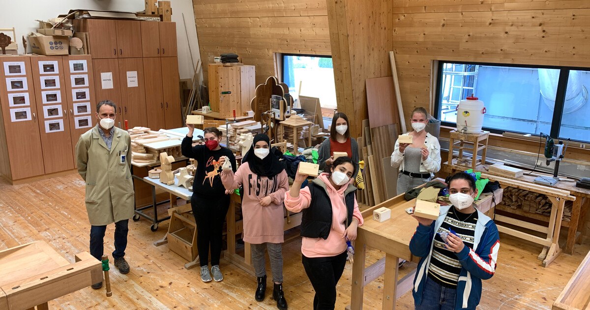 Erfolgreicher Girls Day am Holztechnikum Kuchl