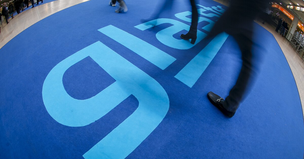 Ausstellerdatenbank online, Ticketshop eröffnet