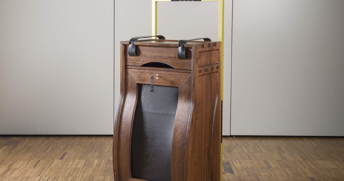 Holz-Trolley: Bereit für den Urlaub