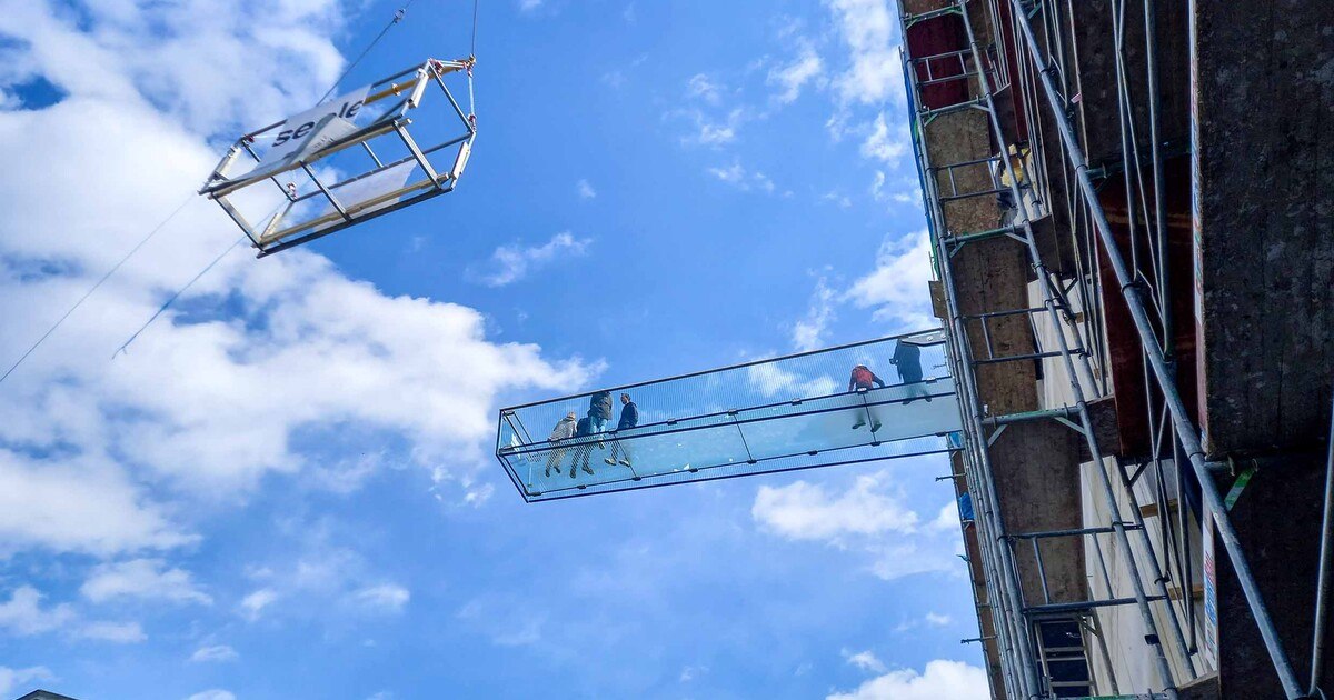 Freischwebender Glassteg über der Kapruner Ache