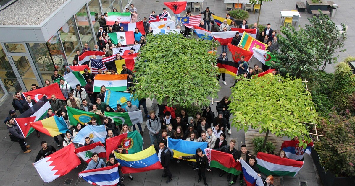 Studierende aus 65 Ländern an der FH OÖ in Wels