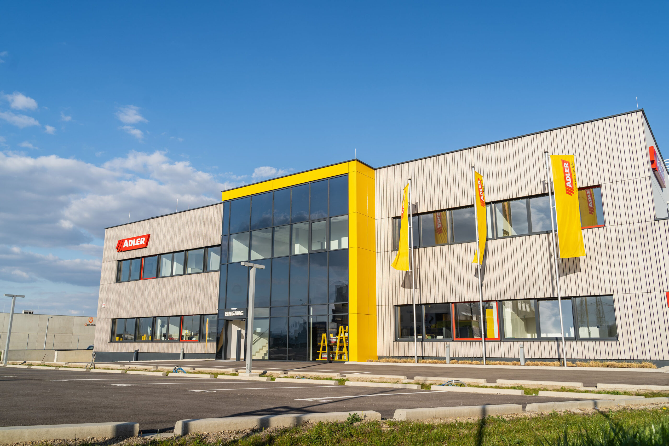 Adler ist in Wien gelandet