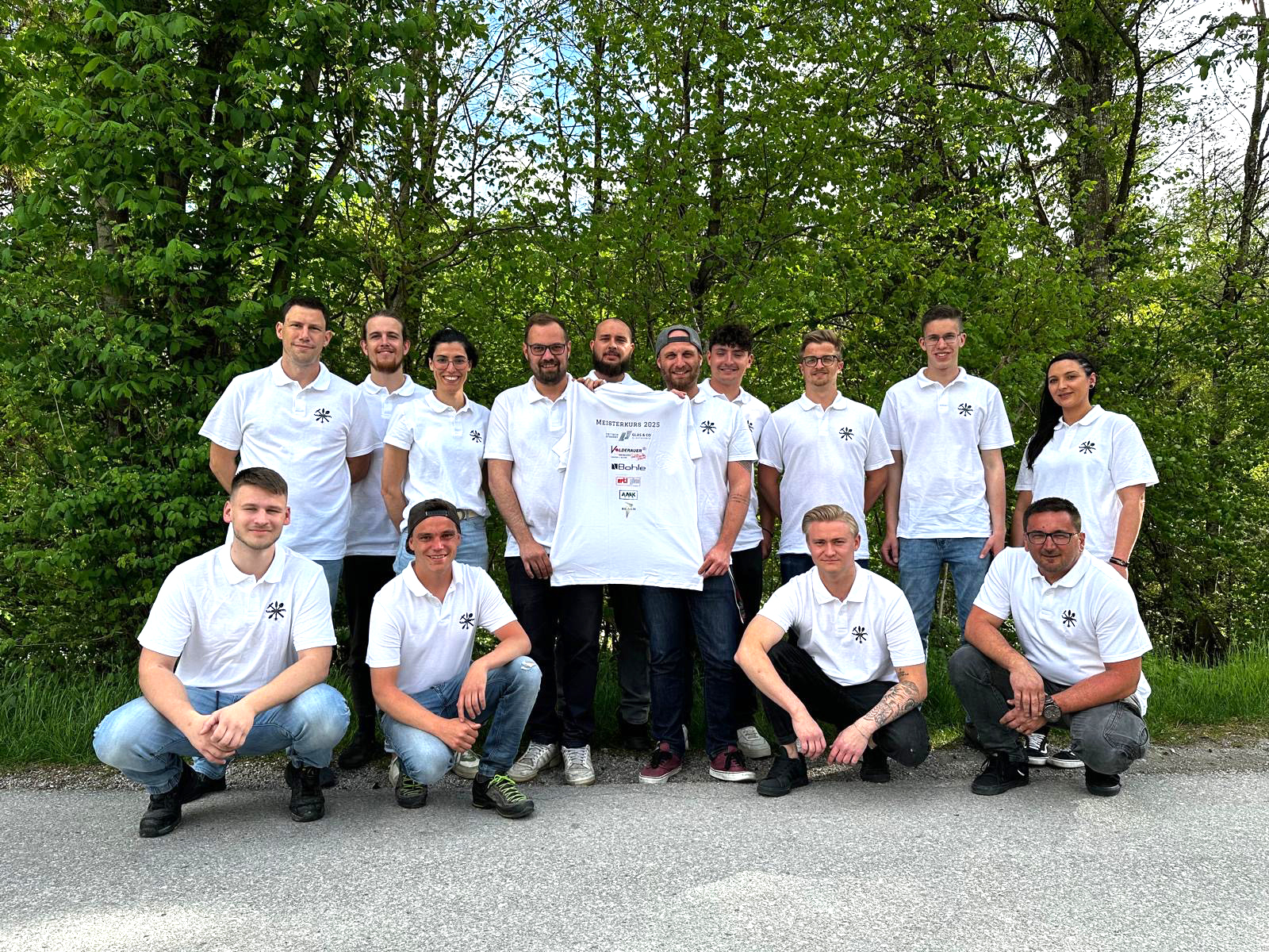 13 neue Glasermeister*innen