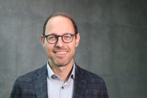 Julian Geiger, Head of AI Products & Transformation bei der Nemetschek Group. Copyright: Nemetschek Group