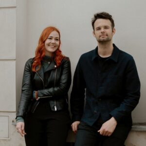 Kerstin Pfleger und Peter Paulhart von Studio re.d nutzen Dekton Somnia und Umber, um minimalistisch-elegante Coffee Tables herzustellen. © MW-Architekturfotografie für Cosentino