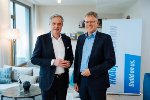 Udo Klamminger, Geschäftsführer von Knauf Insulation in Österreich und Projektleiter Joachim Wieltschnig, Sustainability Manager Zentraleuropa. © Knauf Insulations