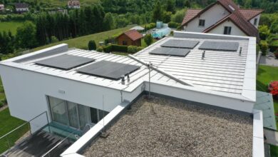 Vor allem Pultdächer werden aktuell mit der Technik des Rollnahtschweißens umgesetzt. © Philipp Kastl