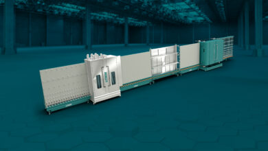 Die vertikale Linie "IG Line Rigid" der neuen Marke "Litros" von Lisec ermöglicht die Herstellung von Isolierglaselementen mit starren Abstandhaltern, mit und ohne integrierte Versiegelung. © Lisec