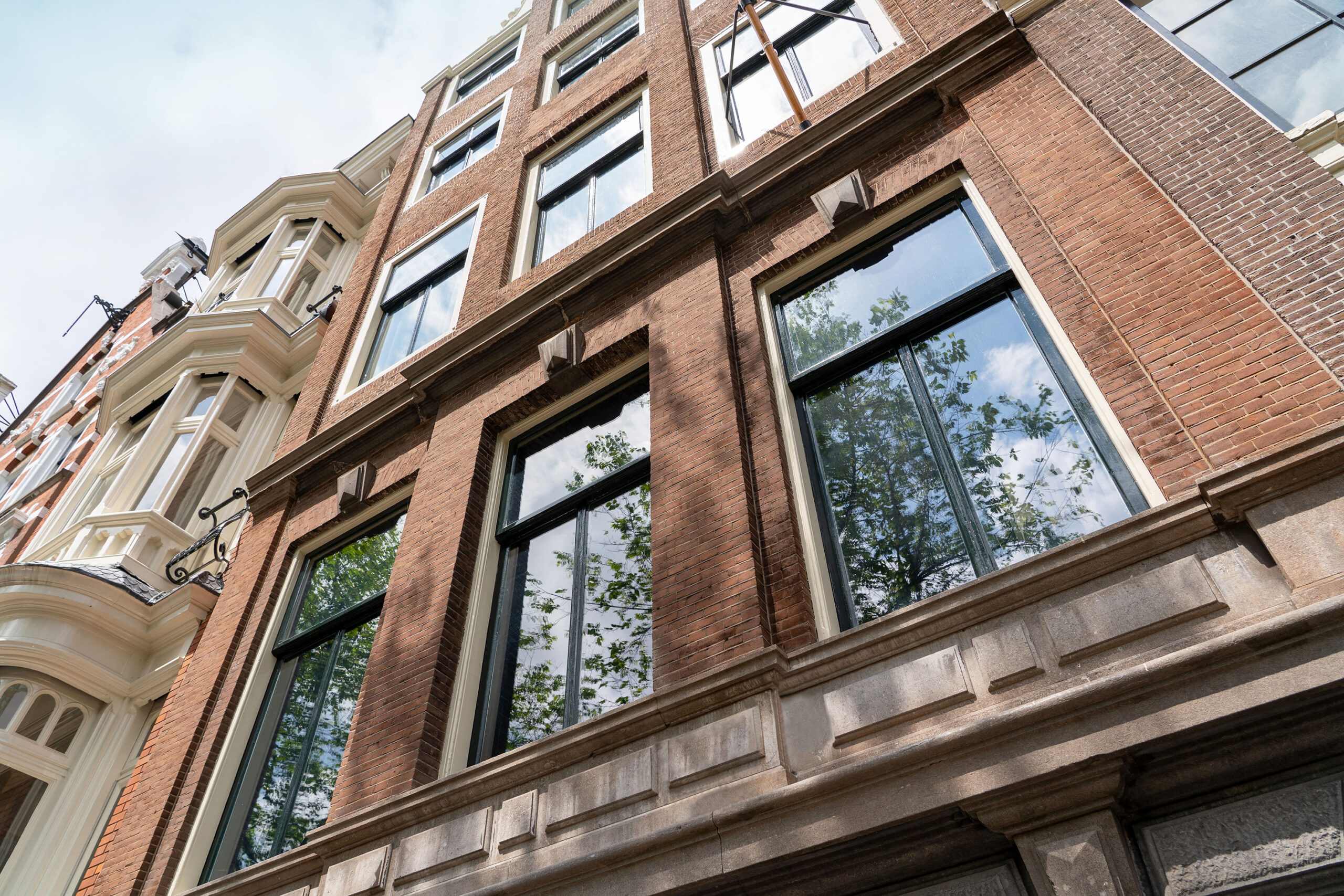 Leichte Glaslösung für Brandschutz und Dämmung