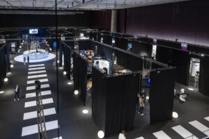 Hallenkonzept: Das innovative Standkonzept mit klarer Wegeführung sorgte für ein angenehmes Messeerlebnis.