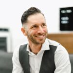 Foto von Cristoph Fabikan, der erklärt, wie der Kulturwandel gelingt.