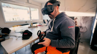 BuildsaVR im Praxis-Einsatz: Ein STRABAG Mitarbeiter beim Virtual Reality Training