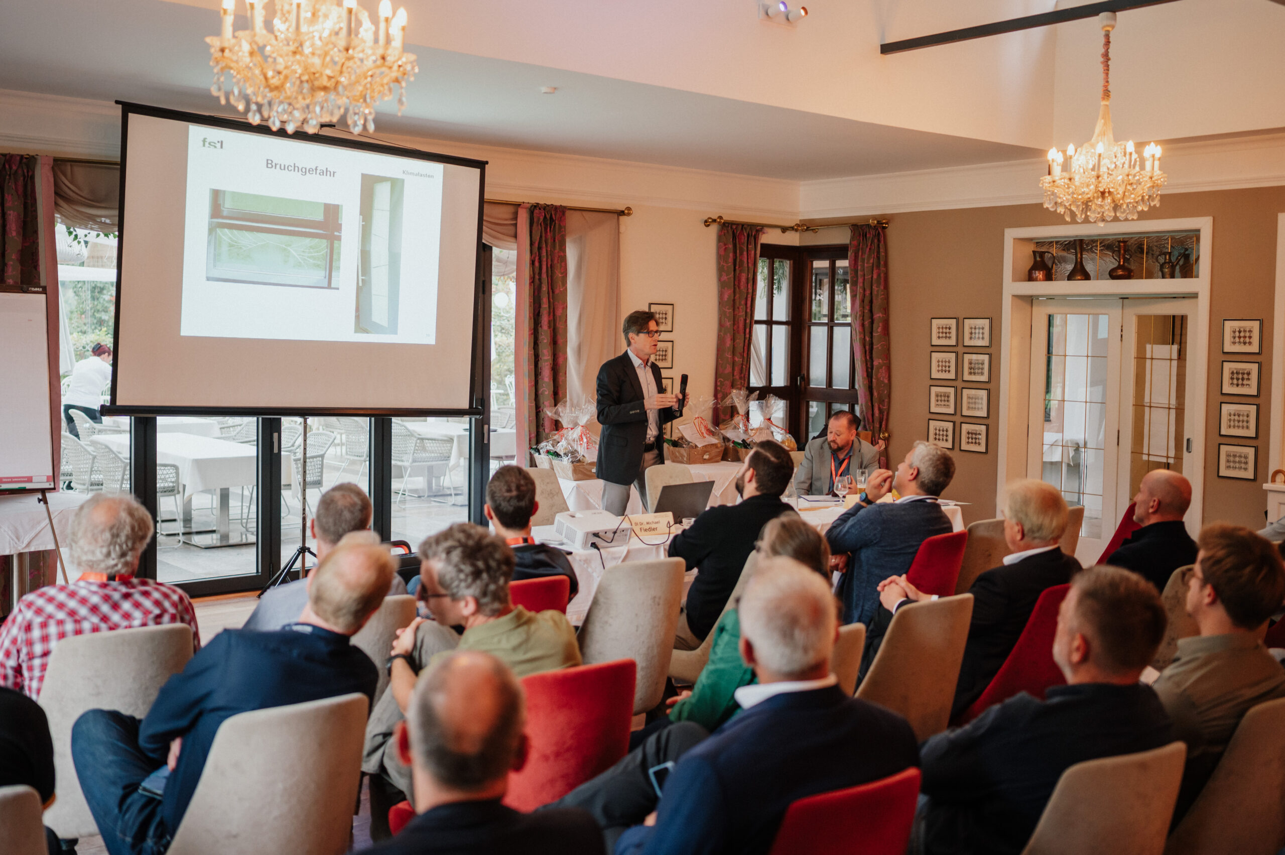 Symposium für Sachverständige des Glaserhandwerks